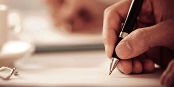 Chân dung nhân vật An-đéc-xen hiện lên qua những chi tiết